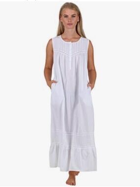 The 1 for You Helena long White Maxi Nightgown with Ruffle Detail Size XXL NWT